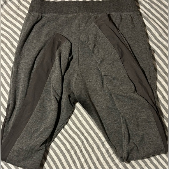 Leggings with mesh panel - Picture 2 of 3